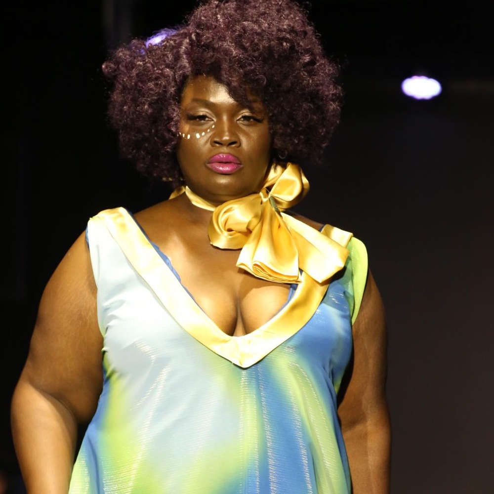 Meet your Posher, Angela